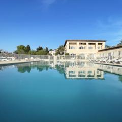 Studio 14 - LES SUITES DE ROBINSON - Résidence avec piscine en bord de Siagne, à Mandelieu-La-Napoule