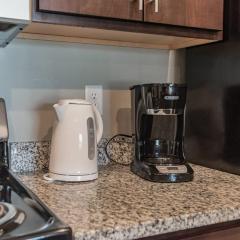 Spacious 2BR Suite Plus Patio Near Iowa State