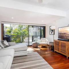Pet Friendly Tropical Escape in Sunshine Beach