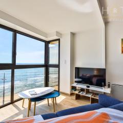 Appartement au pied de la plage, vue imprenable sur la mer