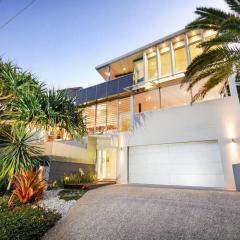 The Boat House, 5 Bryan St, Luxury Beside Beach