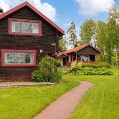 Beautiful Home In Leksand With Wifi