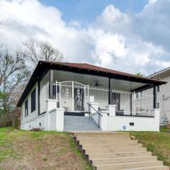 Stylish Home about 2 Mi to Jackson State and Belhaven!