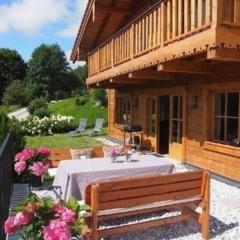 Nettes Ferienhaus in Gaisbichl mit Terrasse und Garten