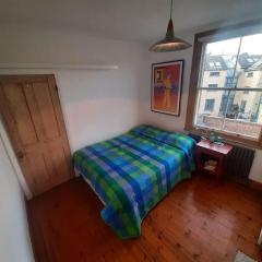 Lovely double bedroom in West Hampstead!