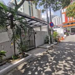 Autumn Guesthouse's near Jalan Alor Bukit Bintang