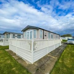 Stunning Caravan With Decking, Nearby Hunstanton Beach Ref 23232k