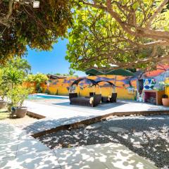 Maison d'invités dans jardin tropical avec piscine à Tahiti