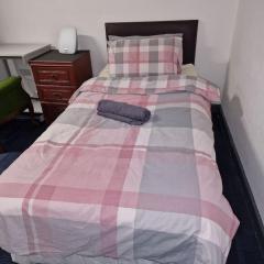 Room near East Midland Airport 5