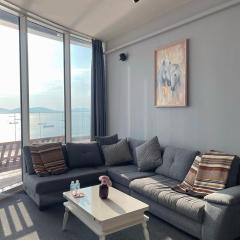 Luxury 2BR Condo Terrace&Sea View + Shopping Mall