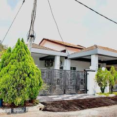 De Luma Alma 9 bedroom with 8 bathroom