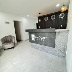 HOTEL LE QUINT