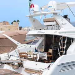 "ULTIMA" love boat