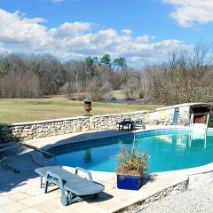 Villa de 3 chambres avec piscine partagee terrasse amenagee et wifi a Bosset