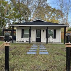 Love Shack in Foley/ Hot Tub / Modern Cozy