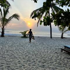 Diani Sun Beachfront Studio