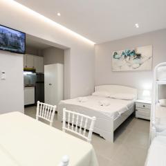 Vila Feliz - Premium Rooms with Free Private Parking