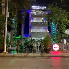 Nico’s Hotel and SkyBar
