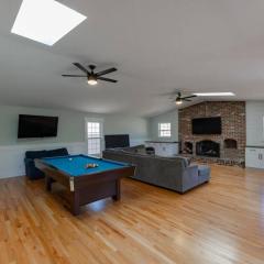 Spacious Midtown Ranch- 10 min to Wrightsville
