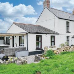 Hill House - 4 Bedroom Holiday Home - Llanrhidian