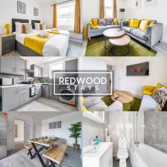 BRAND NEW, 2 Bed 1 Bath, Modern Town Center Apartment, FREE WiFi & Netflix By REDWOOD STAYS