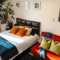 Luxury Resort Condo in Pasig FastWifiPoolSmartLock