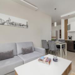 Podgórze Air-Conditioned Family Apartment with Parking by Renters