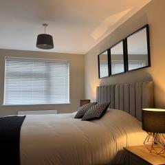 Modern Apartment - BHX NEC - Free Secure Gated Parking