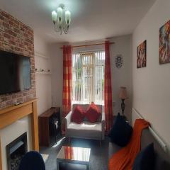 Coventry 59 Michaelmas Pet Friendly 2 Bedroom Apt with Parking