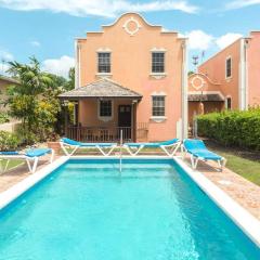 2-Story Townhome with Private Pool, Ideal for Group!