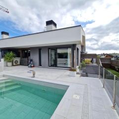 BEACH HOUSE with swimming pool