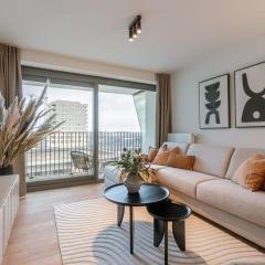 Huswell - Modern apartment close to beach with communal pool