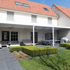 Delicious house for 8 persons with sunny-garden in Duinbergen