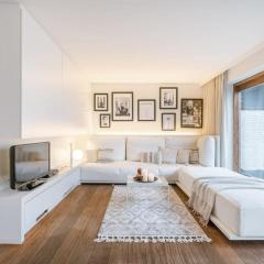 Modern renovated apartment with terrace and parking