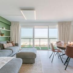 Frontal seaview apartment in Blankenberge