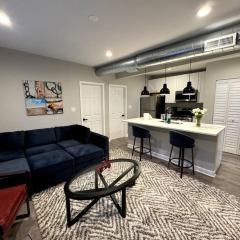 West Loop King Oasis/2BR that sleeps 6 guests/walk to Fulton Market