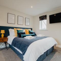 Shambles Retreat - King or twin beds free parking x2 wifi corporates