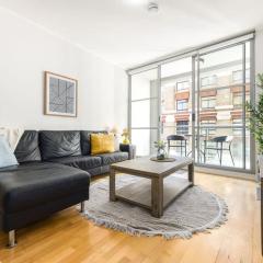 A Modern & Stylish Studio Next to Darling Harbour