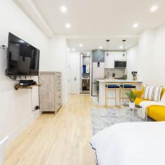1597-1 Large studio W D in the unit prime UES