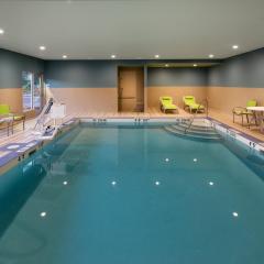 Holiday Inn Express & Suites Terrace, an IHG Hotel