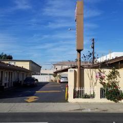 Hollywood Park Motel