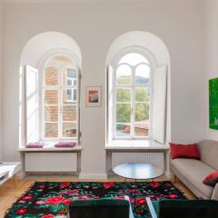 Charming 2BR Apt in Old Tbilisi