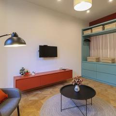 Modern 1BR apt w balcony in old Tbilisi-By Wehost