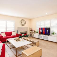 LA Sunny House beautiful yard 7 rooms 4 bathrooms Near Disneyland & Hollywood & Downtown