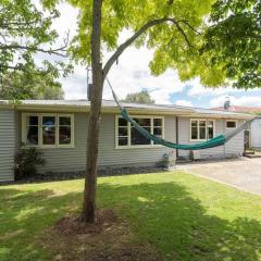 Family-Friendly 5-Bedroom Home Near Uni & Hamilton Gardens - Sleeps 10