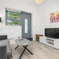 Modern 1 Bedroom Apartment in Central Woking