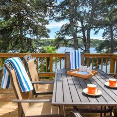 Amazing Location Lakefront Waterside Deck