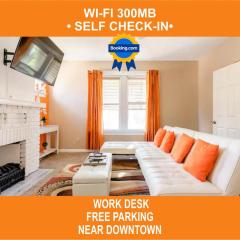 The Sunstone Retreat - Your Brooklyn Centre Haven Comfort To Explore Near Downtown With Parking, 300MB Wifi & Self Check-In
