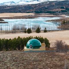 Golden Circle Domes - Lake View