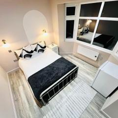 High Standard Room, Super Location